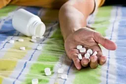 برخورد قضایی با فروشندگان قرص برنج در عطاری ها