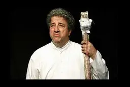 در جستجوی «مرد نیک» روزگار| علیرضا خمسه را روی صحنه تئاتر ببینید