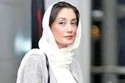 هدیه تهرانی در حال ناز و نوازش کردن سگ های خیابانی +تصاویر