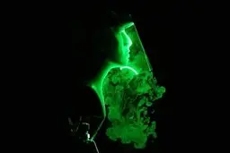 
 استفاده از محافظ‌های صورت یا ماسک‌های دارای دریچه تنفس خطرناک است
