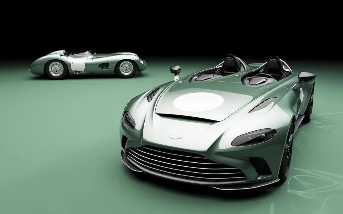 تصاویر استون مارتین V12 Speedster
