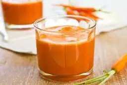 خواص شگفت انگیز آب هویج 