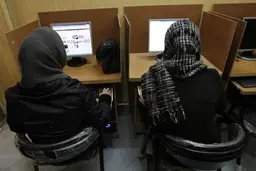 
ایران در افزایش ضریب نفوذ اینترنت  جزو پنج کشور برتر میباشد
