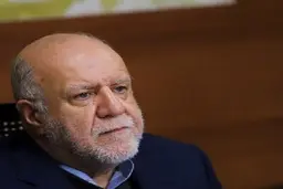 زنگنه: وزارت نفت با سیلی صورت خود را سرخ نگه می‌دارد
