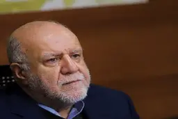 زنگنه: وزارت نفت با سیلی صورت خود را سرخ نگه می‌دارد
