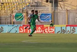 نبرد استقلالی‌ها را فکری برد