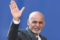  اشرف غنی در ابوظبی است   |  غنی با کیف‌های محتوی ۱۶۹ میلیون دلار از این کشور گریخت