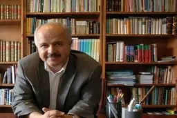 هیچ نهادی قادر نیست مانع تغییرات زبان فارسی شود