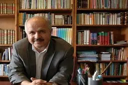 هیچ نهادی قادر نیست مانع تغییرات زبان فارسی شود