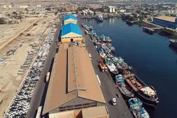 چهارمین محموله غیرنفتی از بندرسیریکِ هرمزگان به عمان صادر شد. 