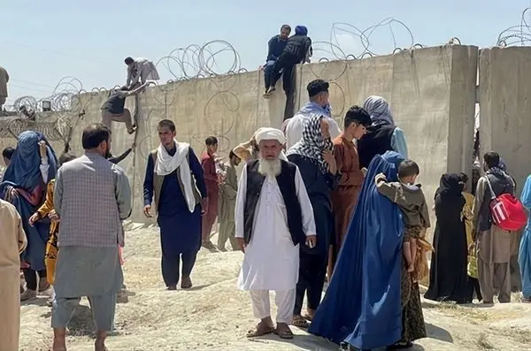 معاون دادگستری تهران: تعداد اتباع مجاز در تهران ۴۵۰ هزار نفر و تعداد غیرمجازها ۱۱۲ هزار نفر است  |  در سال ۱۴۰۲ و ۱۴۰۳ اولین جرم اتباع خارجی، سرقت بوده است