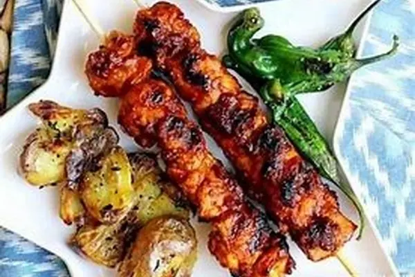 طرز تهیه جوجه ترش شمالی خوشمزه با سسی ترش و دلچسب | با این دستورالعمل ساده، جوجه ترش رستورانی را در خانه بپزید +ویدئو