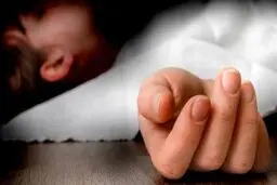 جزئیات پیکرهای پیچیده در پتو در بیمارستان «الغدیر»