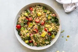طرز تهیه سالاد کینوا | اگه رژیم هستی و دنبال یه سالاد سیر کننده ای حتما امتحانش کن +ویدئو