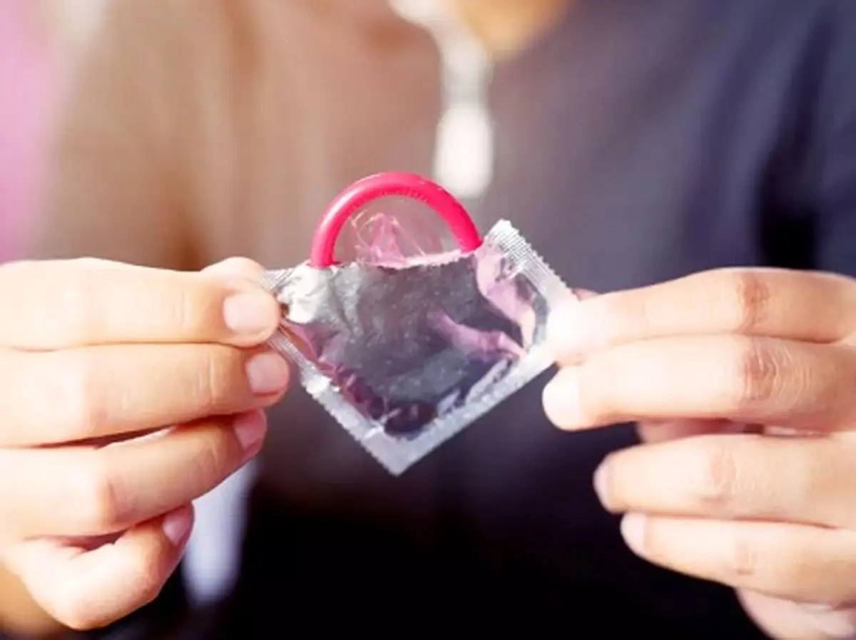 دانستنی های مهم جنسی که باید بدانید |  ماندگاری کاندوم تا چقدر است؟