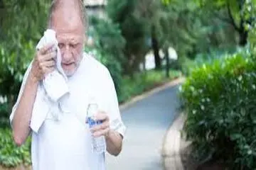 درمان سریع گرمازدگی | به فرد گرمازده چطور کمک کنیم؟