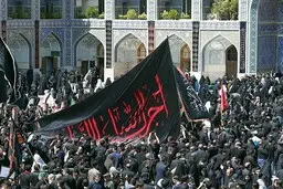 سفر ۳.۷ میلیون زائر به مشهد در دهه پایانی صفر