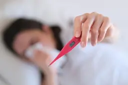 دکتر محرز: مرس از کرونا کشنده‌تر است | مردم با حجاج روبوسی نکنند