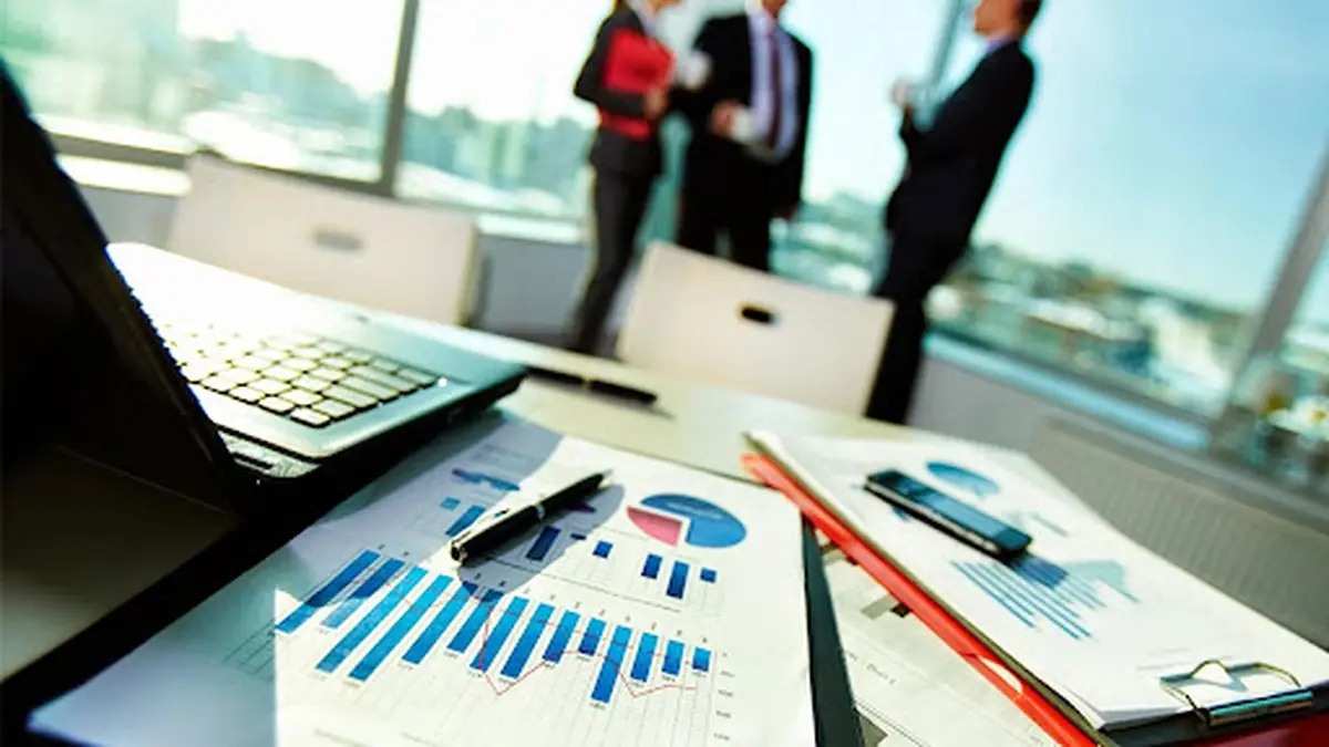 به هیچ عنوان شغل کسی را نپرسید | اعتبار شخصیتتون میاد پایین!