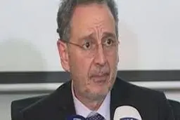  وزیر اقتصاد لبنان : ذخایر غلات کشور کفاف یک ماه را هم نمی‌دهد 