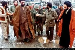 یک تصویر کمتر دیده شده از رهبر انقلاب و توصیف اولین سردار کُرد سپاه از این عکس