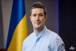 با یکی از مهمترین مهره‌های پشت پرده زلنسکی آشنا شوید| ماجرای وزیر فناوری اوکراین و غول‌های فناوری جهان 