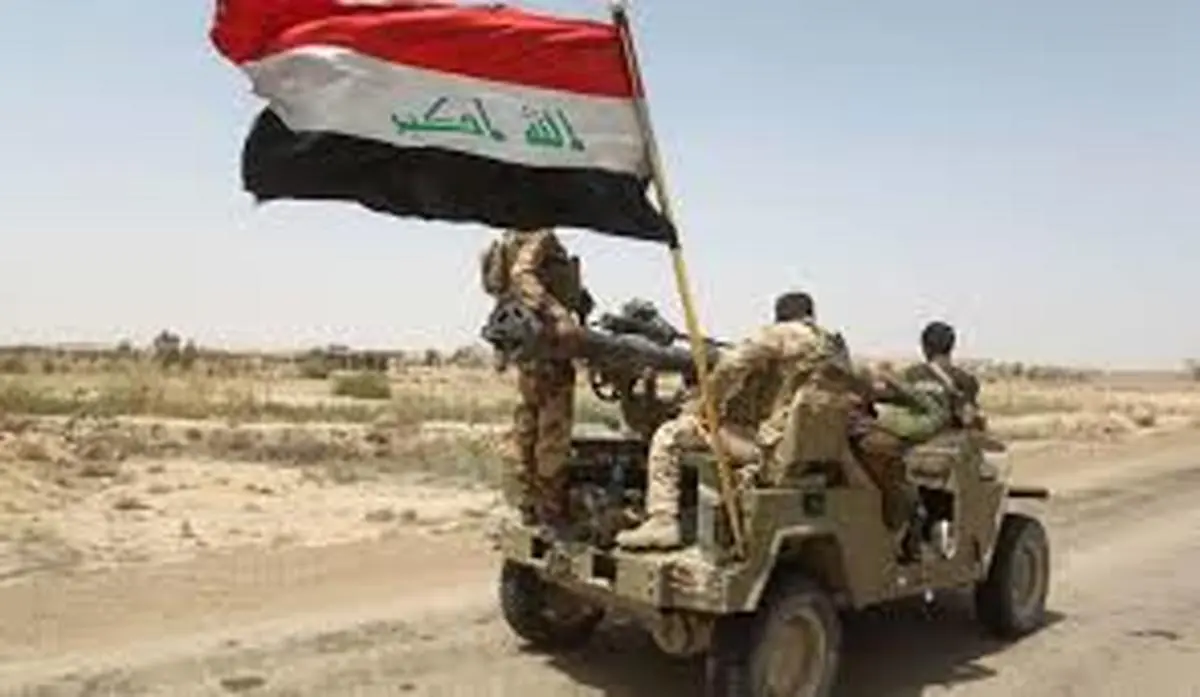   تروریست داعش   |   در حمله خمپاره‌ای داعش  2 نظامی عراقی کشته شدن 