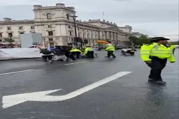 نخست‌وزیر انگلیس تصادف کرد + ویدئو