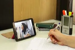 اهدای ۴۰۰ تبلت به دانش آموزان نیازمند 