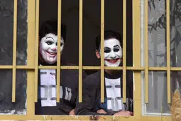 «خط باریک قرمز» در ذهن مسئولان ایجاد سوال می‌کند| هنر نجات‌دهنده