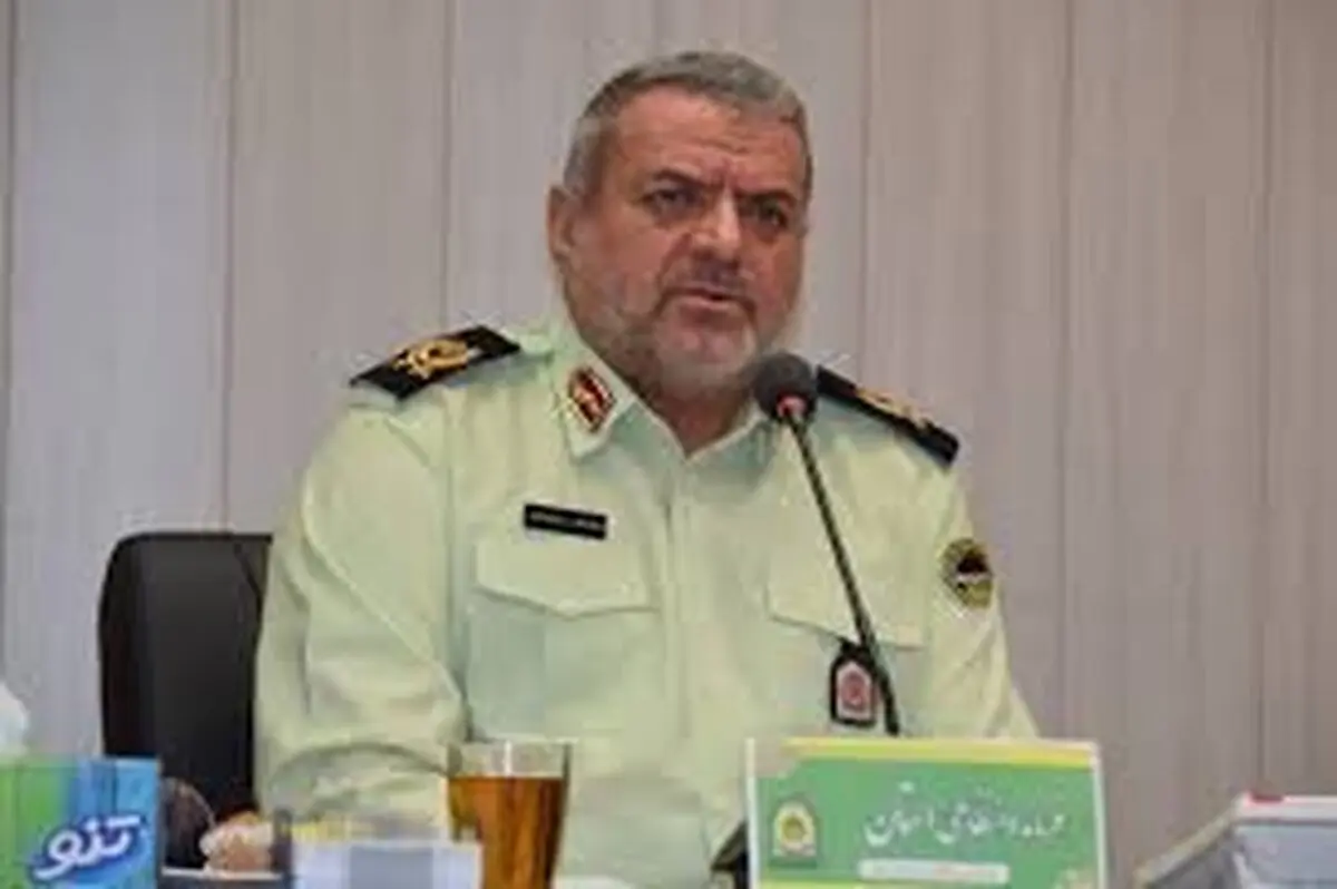 بیش از ۴تن سنگدان مرغ فاسد در الیگودرز کشف شد