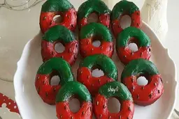 طرز تهیه دونات هندوانه‌ای |واسه شب یلدا دوناتو اینجور درست کن +ویدئو