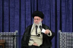 پیام مهم امام خامنه‌ای درباره حوادث لبنان تا دقایقی دیگر