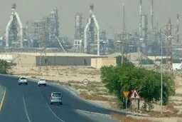  آتش سوزی  در پالایشگاه نفت کویت ۱۰ مصدوم برجا گذاشت
