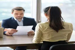 چطور بر استرس مصاحبه غلبه کنم؟
