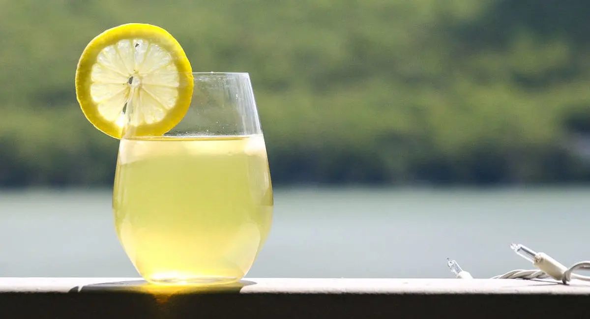  نوشیدنی های سالم که تشنگی و کمبود آب بدن را رفع میکنند