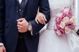 دردسر خانم نماینده بخاطر رابطه نامشروع با مرد زن دار | عشق پیری ابروریزی به پا کرد + عکس خانم نماینده و جزئیات