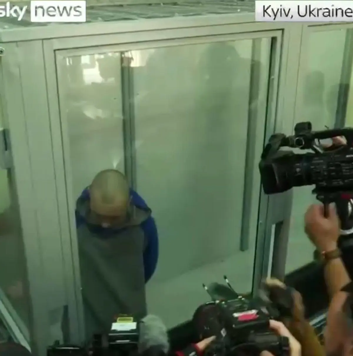 آغاز محاکمه‌ی اولین سرباز روس پس از حمله روسیه به اوکراین | جُرم: شلیک گلوله به سر یک پیرمرد اوکراینی+ویدئو 