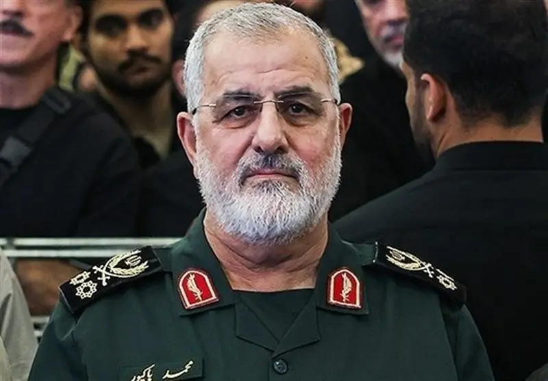 سردار پاکپور: هرگونه خطای دشمن در تنگه هرمز با پاسخ قاطع ایران مواجه می‌شود
