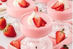 رسپی  آسان «دنت توت‌فرنگی خانگی» در ۲۰ دقیقه برای عصرانه  +ویدئو