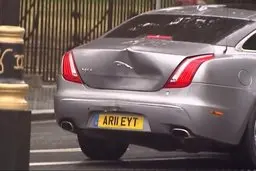  تصادف |  بوریس جانسون نخست‌وزیر انگلیس تصادف کرد+عکس 