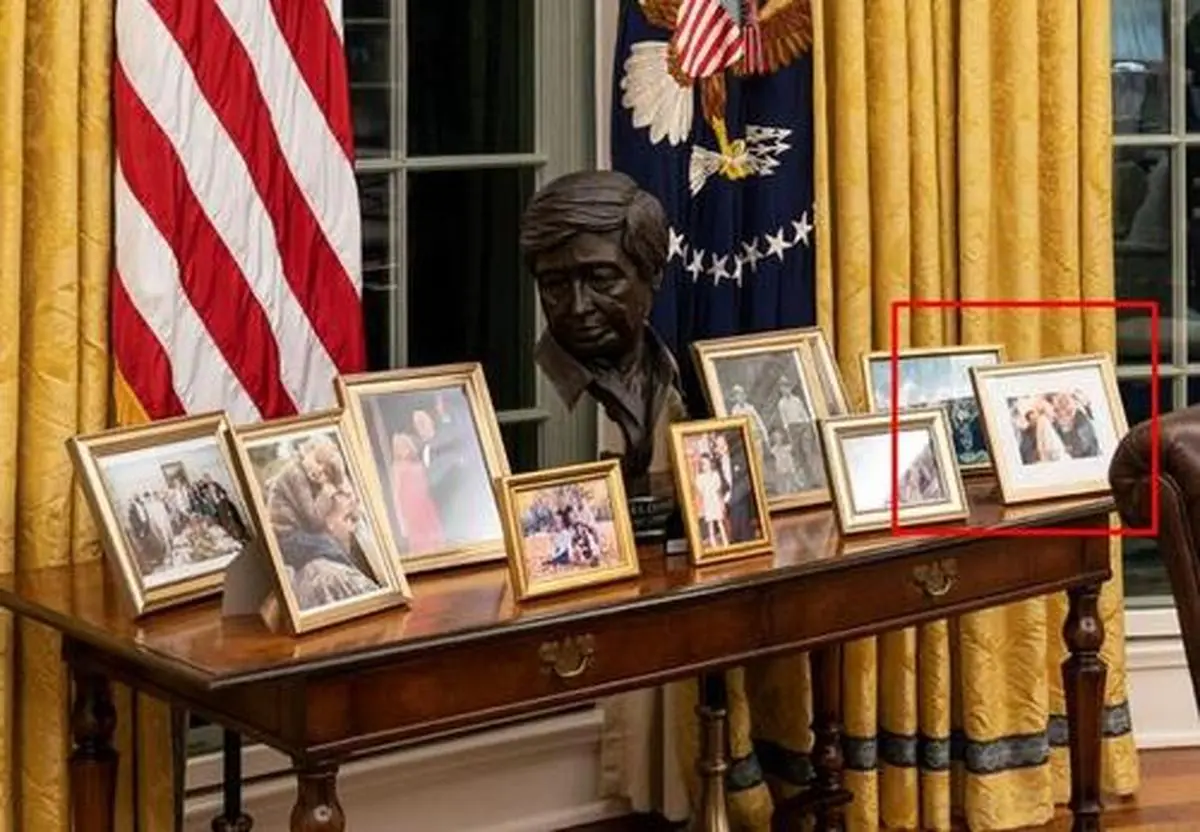 عکس های پشت میز کار رییس جمهوری جدید آمریکا