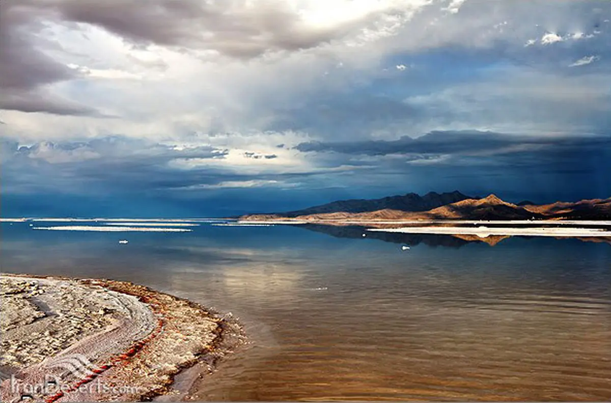 وضعیت دریاچه ارومیه در روزهای پایانی سال چگونه است؟