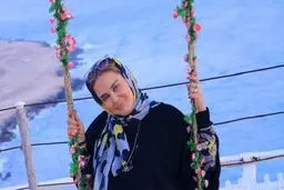 پوشش  متفاوت “بهاره رهنما” با دخترش در پاریس+ تصویر