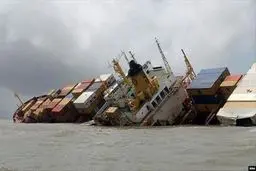 یک کشتی ایران در آب‌های عراق غرق شد 