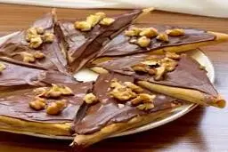 طرز تهیه سمبوسه شکلات و گردو | این سمبوسه شکلات گردو واسه تغذیه بچه‌ها هم راحت درست میشه هم خوشمزه‌اس +ویدئو