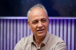 طعنه سنگین احمد زیدآبادی به فواد ایزدی | اشتیاق تان برای وارد کردن کشور به جنگ با آمریکا جایی برای منطق باقی نگذاشته است