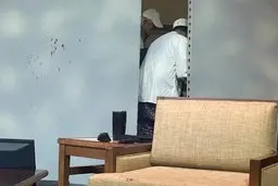 ضارب نویسنده مرتد کتاب آیات شیطانی مشخص شد | سنگ تمام آمریکا برای سلمان رشدی + جزئیات