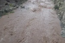 جان باختن دو نفر در رودخانه فصلی بندرعباس