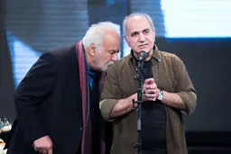 
پرویز پرستویی به صداوسیما: گفتگوی [برنامه من و شما] با ناصر ملک‌مطیعی را پخش کنید، به هیچ جای جهان هم بر نمی‌خورد
